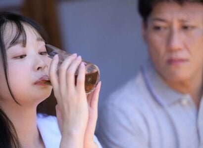 Chú dồn ghen tức giận cưỡng bức cháu gái yêu mình