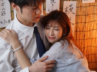 Chàng trai khổ sở được bạn gái cho lên đỉnh