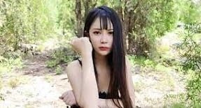 Thanh niên đi 